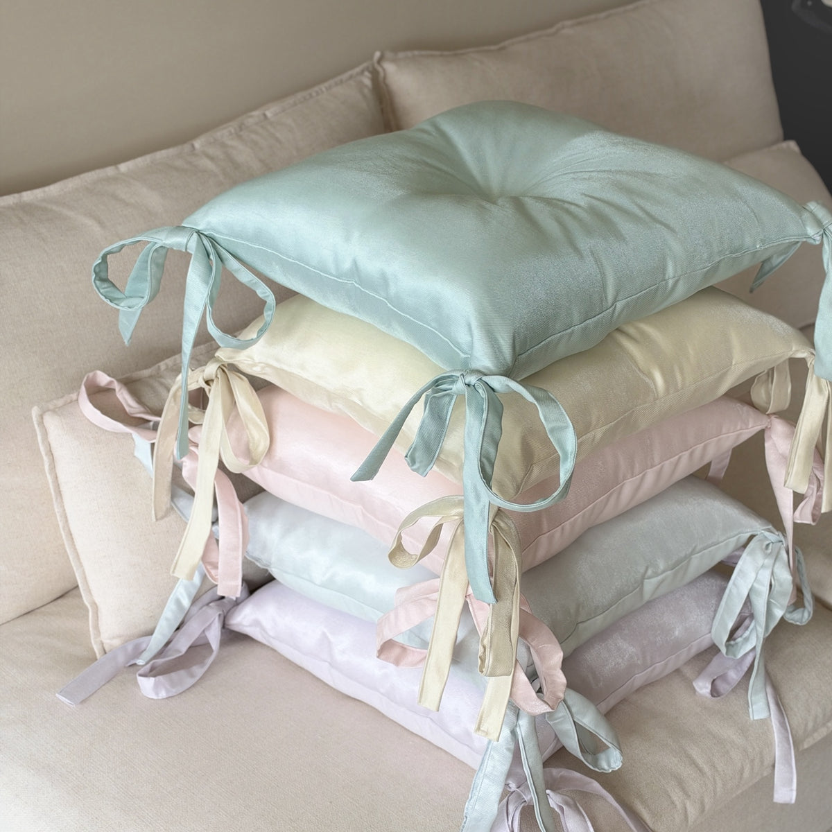 Dontworry cushions, lamp and clock styled together
